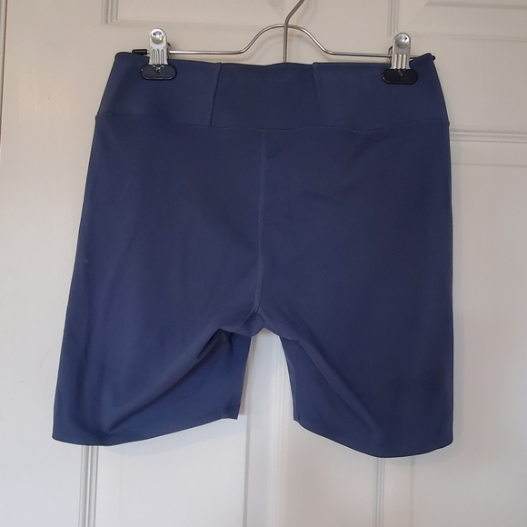 Uniqlo, Medium, Grey - Picture 2 of 3